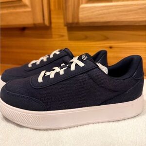 Kizik Navy Blue Youth Sneakers 1y